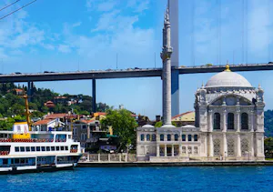 Golden Horn Tour and Bosphorus Cruise with Audio Guide
