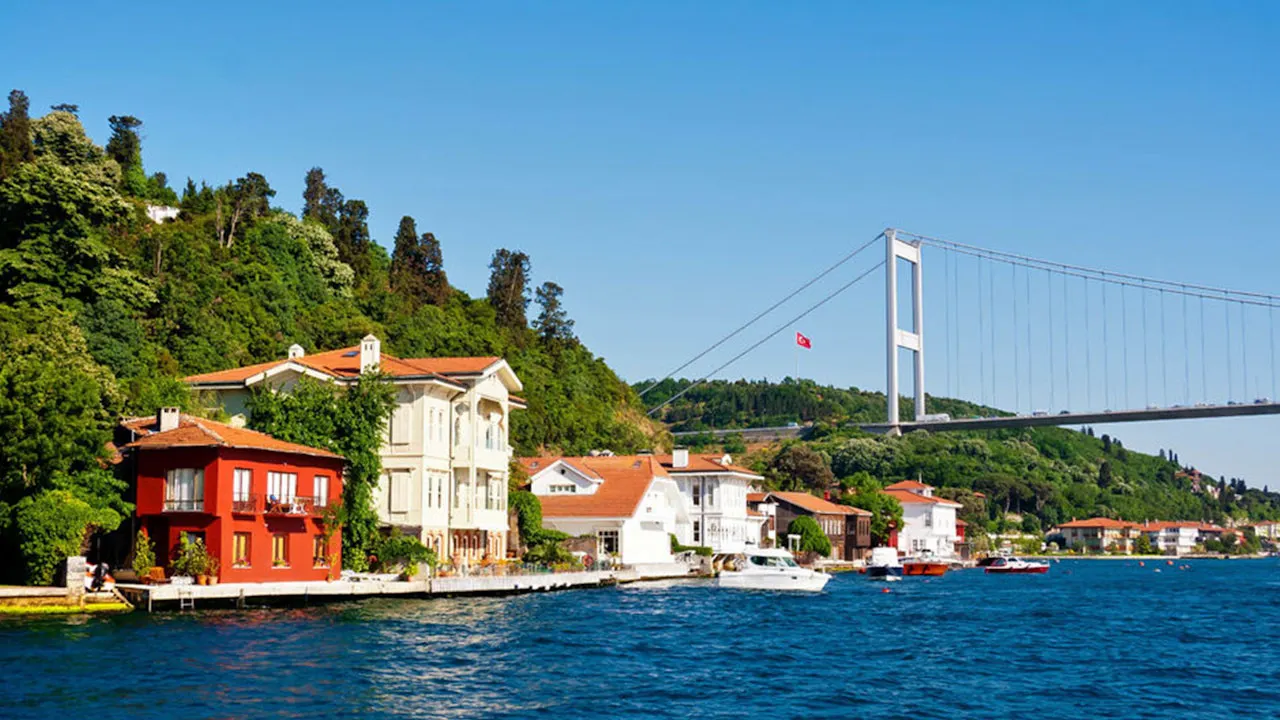 Bosphorus Sightseeing Cruise Thrillark