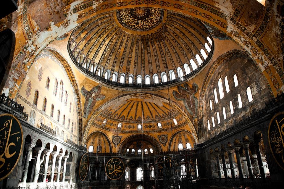 Istanbul VIP Combo (Hagia Sophia, Topkapi Palace and Basilica Cistern)