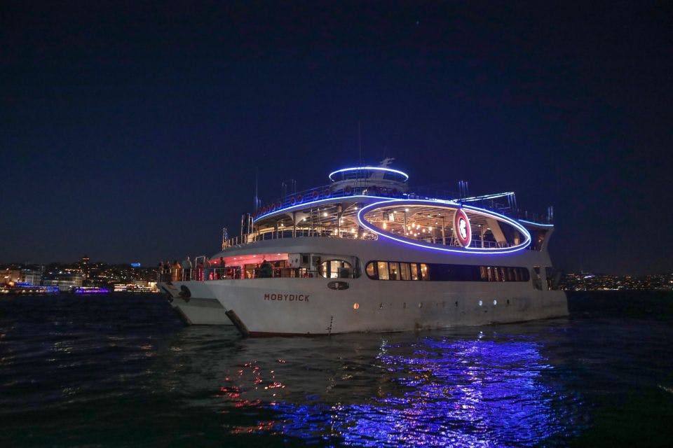 Bosphorus Strait Catamaran Cruise with Dinner Category
