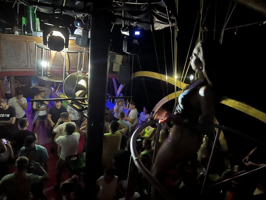 Entry to Niks Club Kemer with DJ Boat Trip