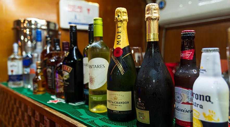 Dhow Cruise Dinner in Dubai Marina Location