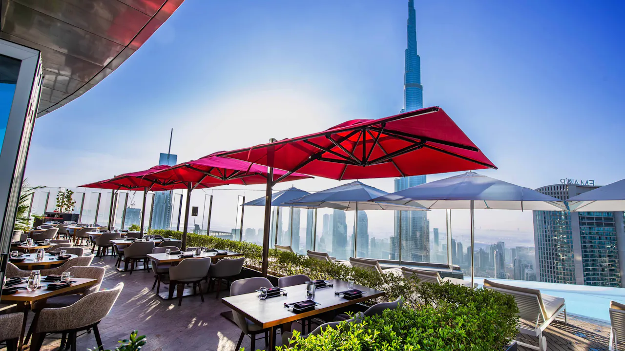 CÉ LA VI Set Menu Lunch: Burj Khalifa Views & Beverages Location