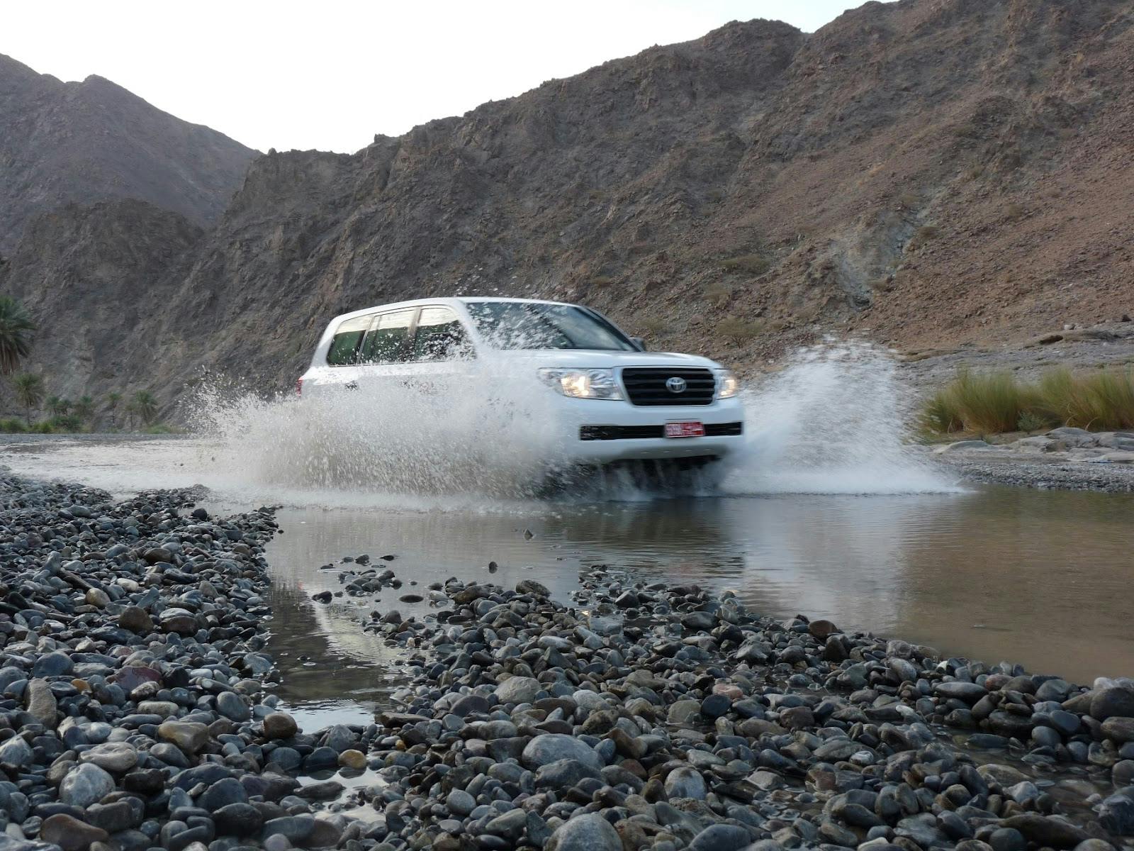 Wadi Al Abyadh by 4×4 Full Day Private Tour From Muscat