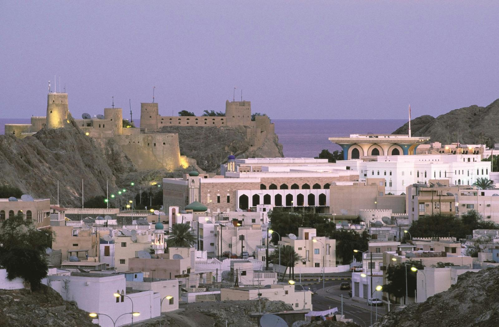 Wadi Al Abyadh by 4×4 Full Day Private Tour From Muscat Ticket