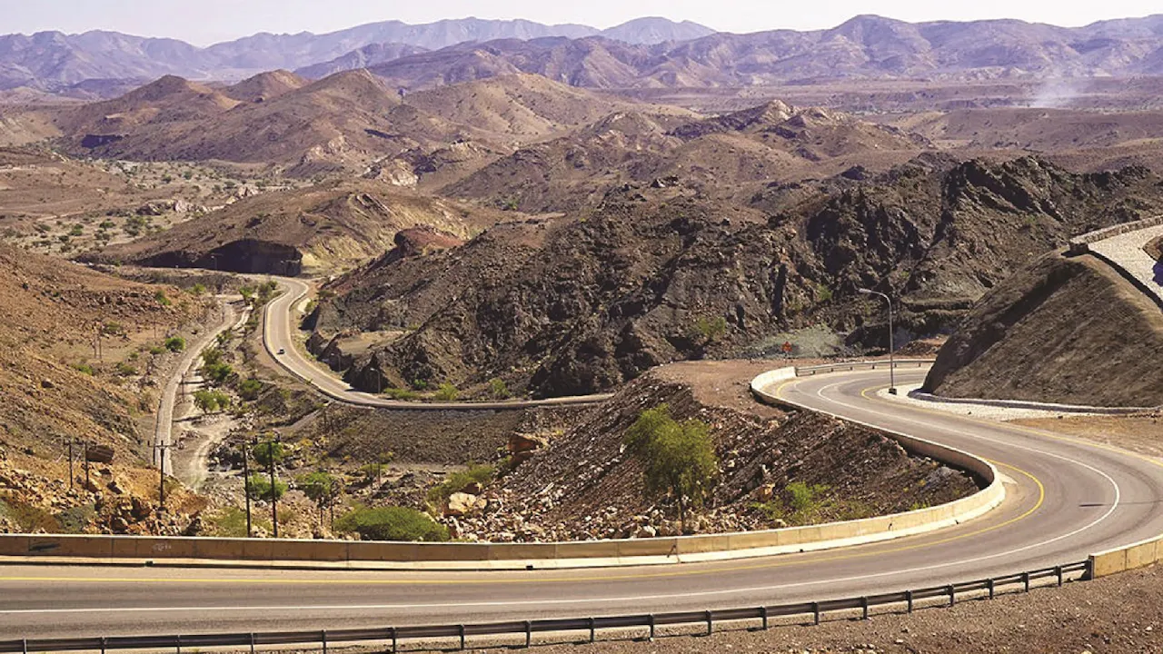 Wadi Al Abyadh by 4×4 Full Day Private Tour From Muscat Price