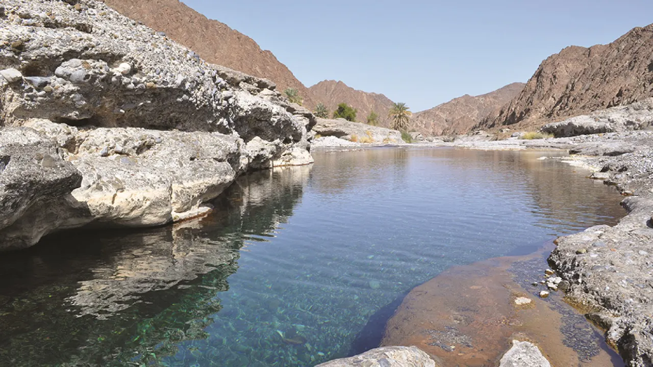 Wadi Al Abyadh by 4×4 Full Day Private Tour From Muscat Category