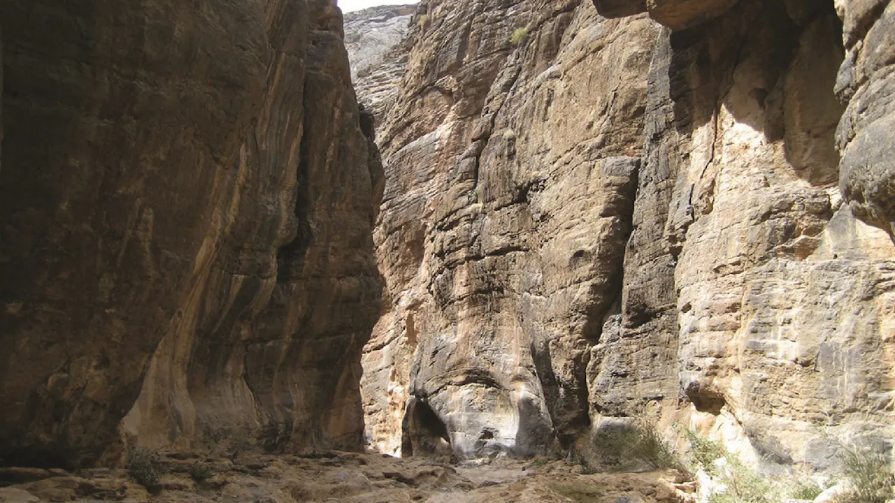 Full-Day 4x4 Wadi Bani Awf & Snake Gorge Tour From Muscat Location
