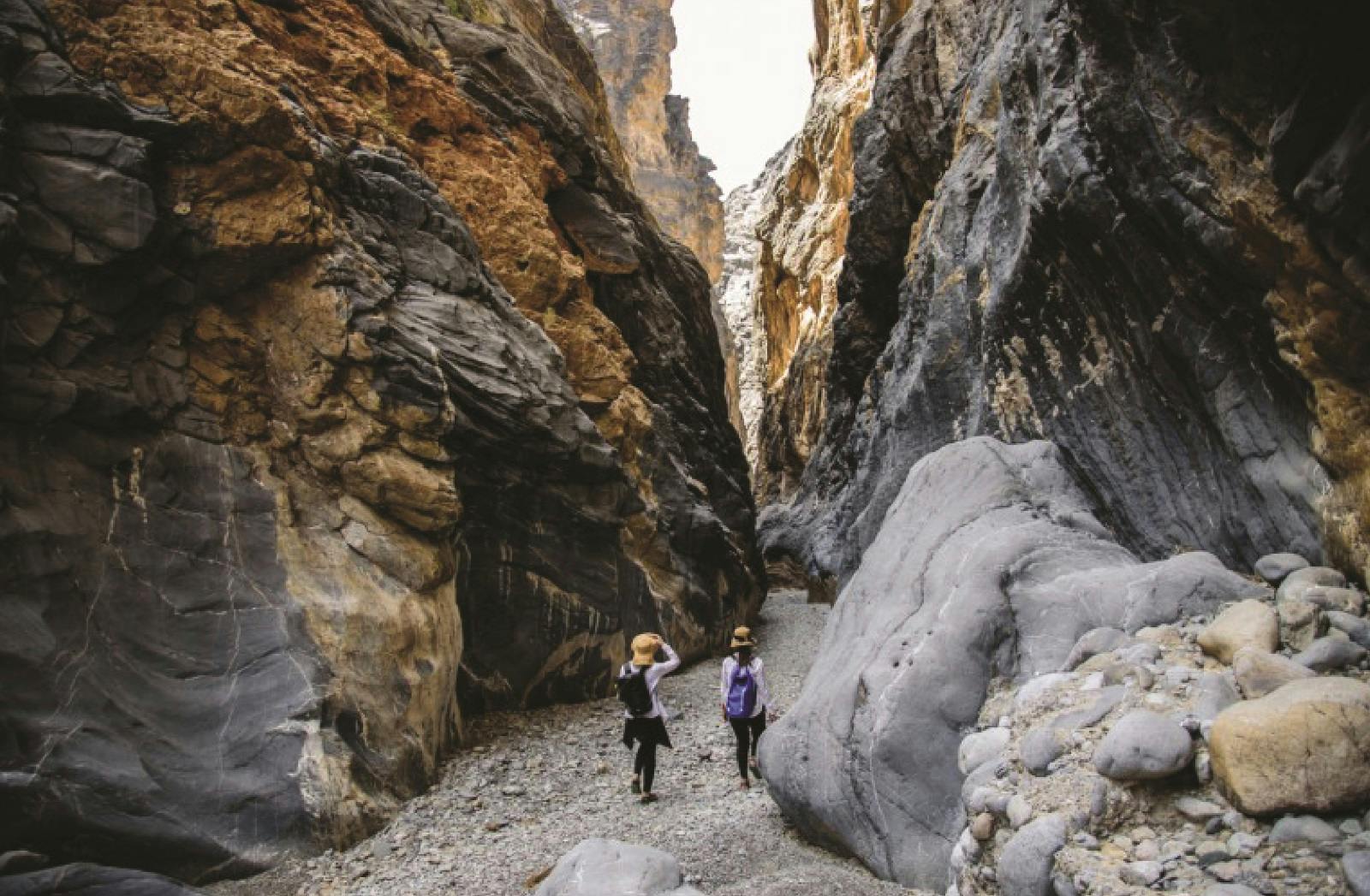 Full-Day 4x4 Wadi Bani Awf & Snake Gorge Tour From Muscat Category