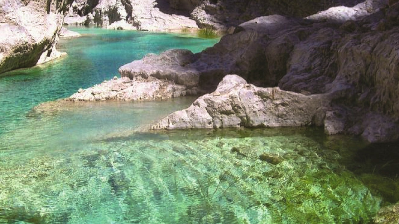 Full-Day 4x4 Wadi Bani Awf & Snake Gorge Tour From Muscat