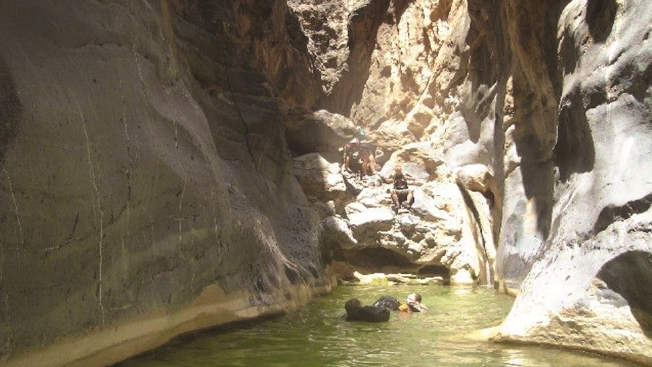 Full-Day 4x4 Wadi Bani Awf & Snake Gorge Tour From Muscat Review