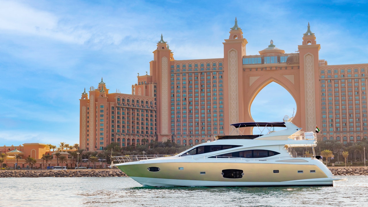 Luxury Yacht Sharing Tour along Burj Al Arab Coastline Price