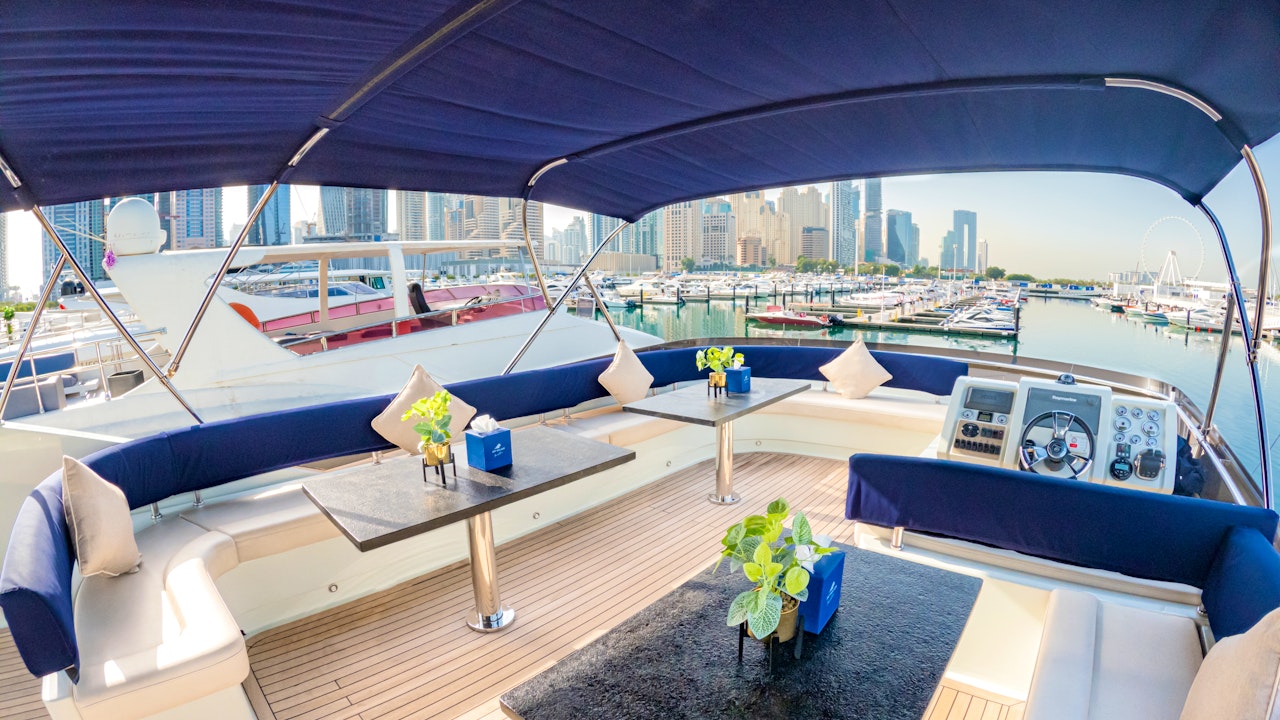 Luxury Marina Yacht Sharing Tour