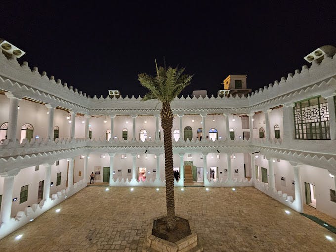 Riyadh : Full Day Guided City Tour with Transfer 