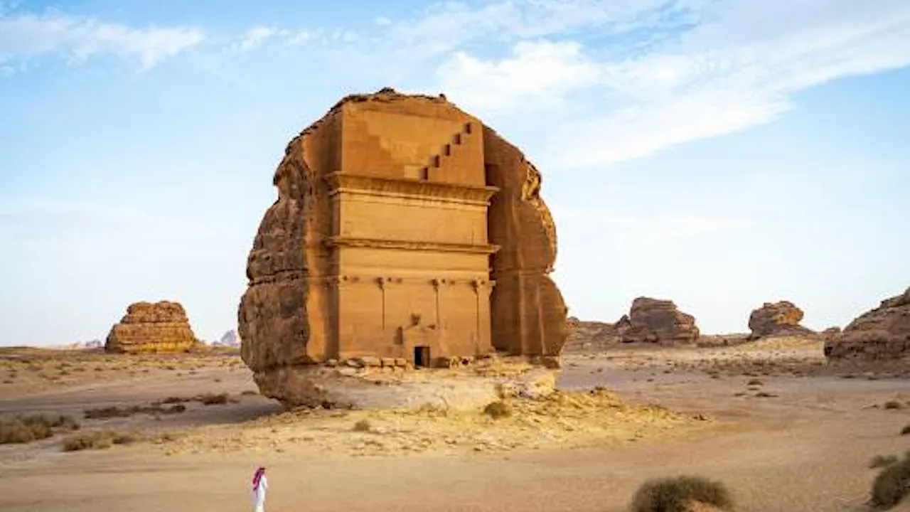 Riyadh : Full Day Guided City Tour with Transfer