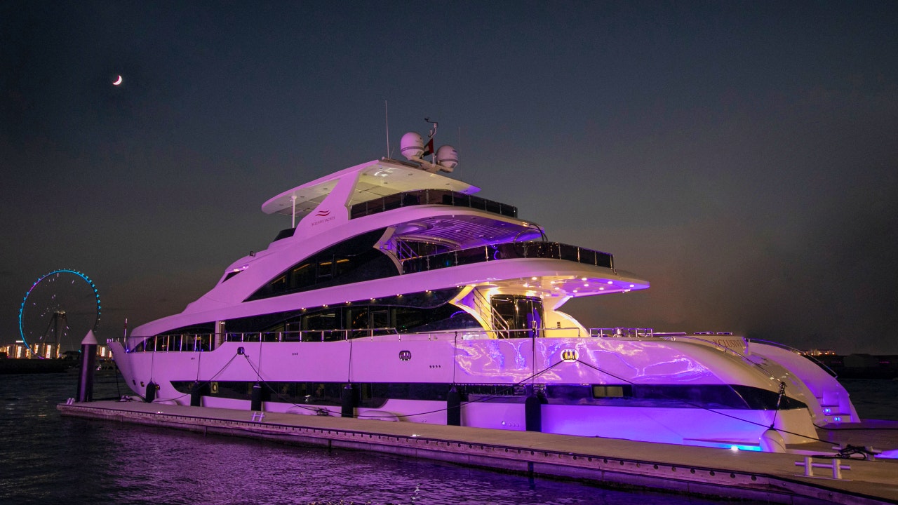Luxury Super Yacht Experience With Unlimited Premium Beverages Location