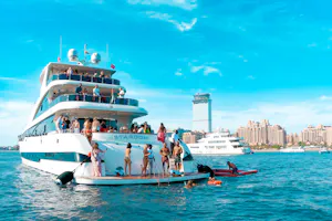 3-Hour Luxury Super Yacht Experience with Unlimited Alcohol