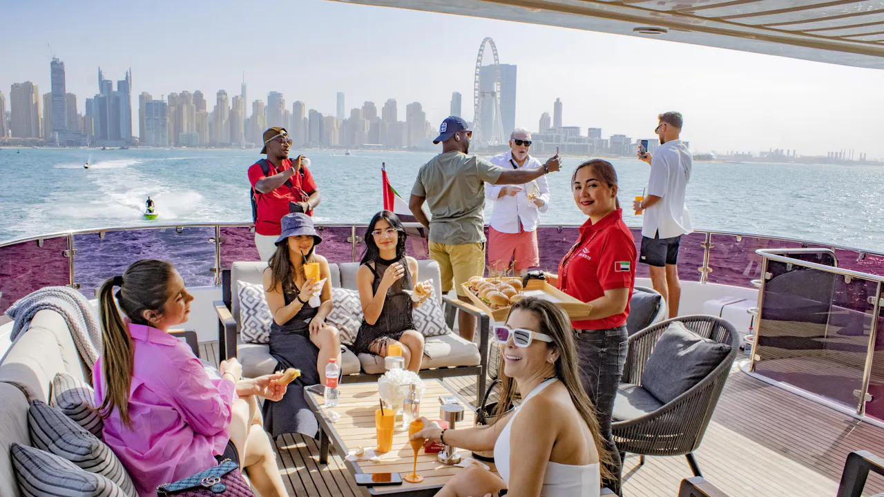 3-Hour Luxury Super Yacht Experience with Unlimited Alcohol Discount