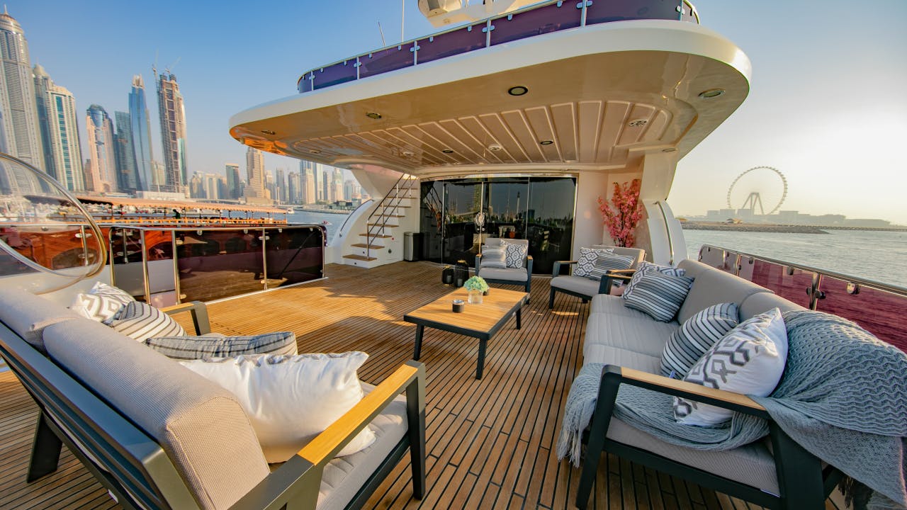 Luxury Super Yacht Experience With Unlimited Premium Beverages Review
