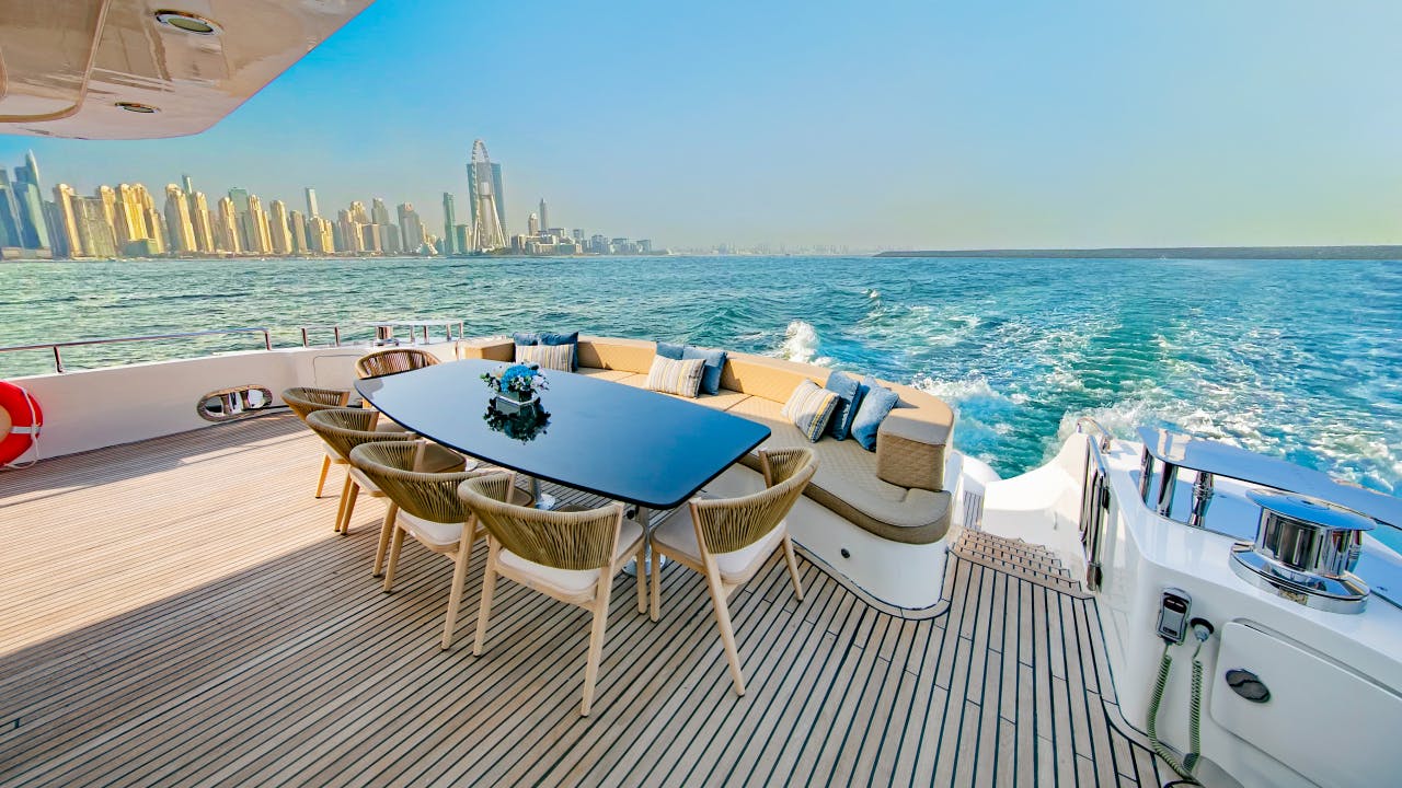 Luxury Super Yacht Experience With Unlimited Premium Beverages Category