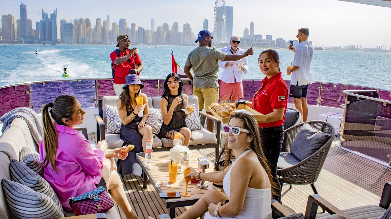 Luxury Super Yacht Experience With Unlimited Premium Beverages Discount