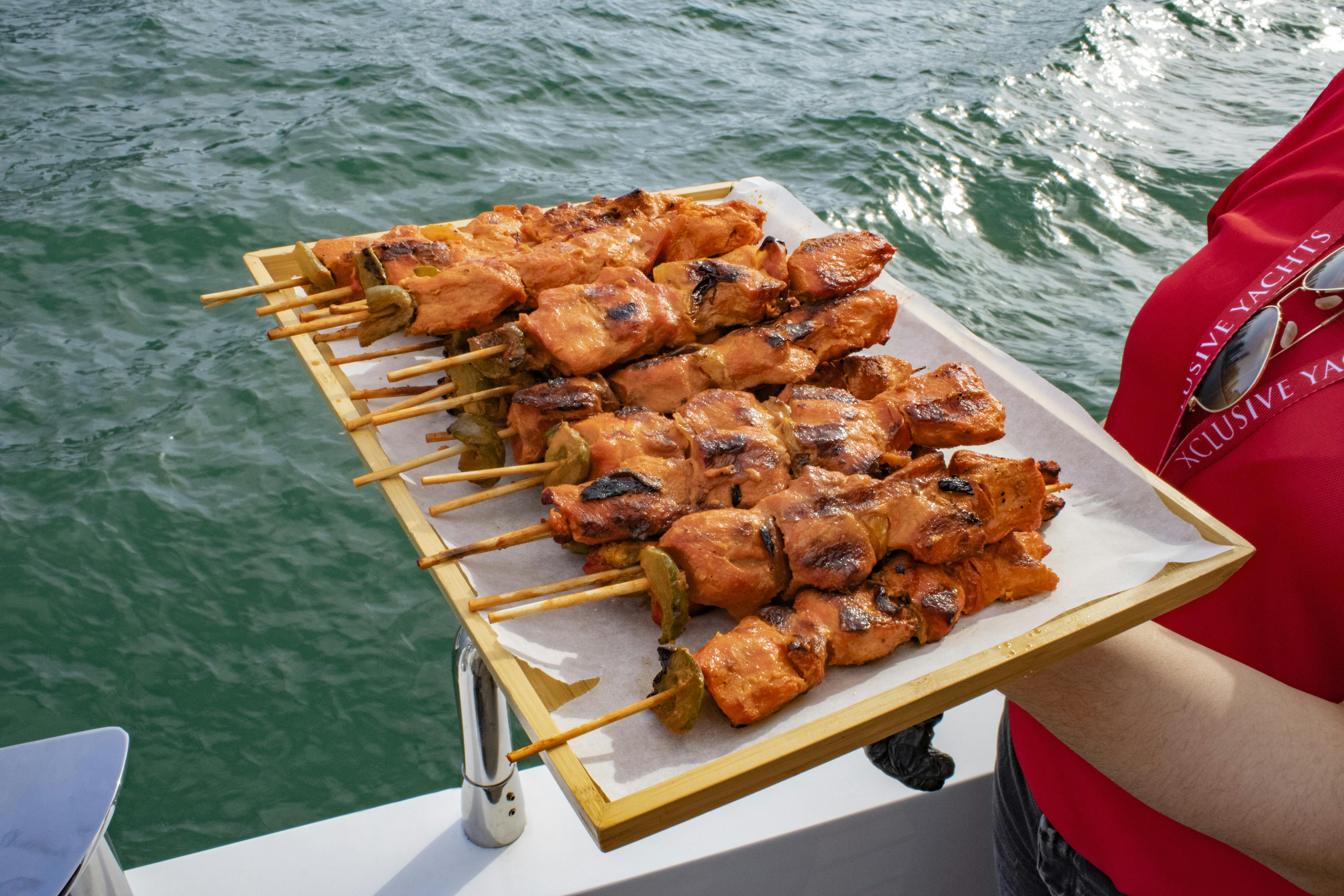 Luxury Super Yacht Experience With Unlimited Premium Beverages 