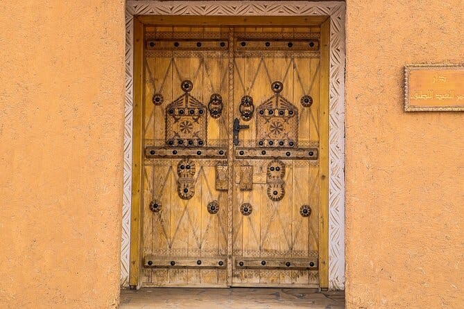 Full Day Ushayger Tour with Lunch from Riyadh Category