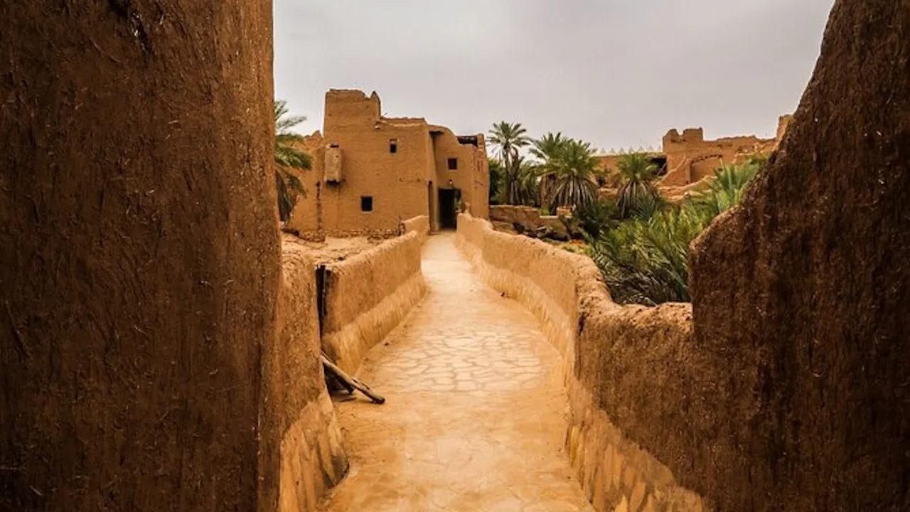 Full Day Ushayger Tour with Lunch from Riyadh Location