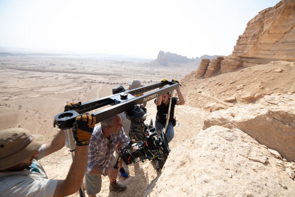 Riyadh : Edge of the World Day Trip with Dinner Location