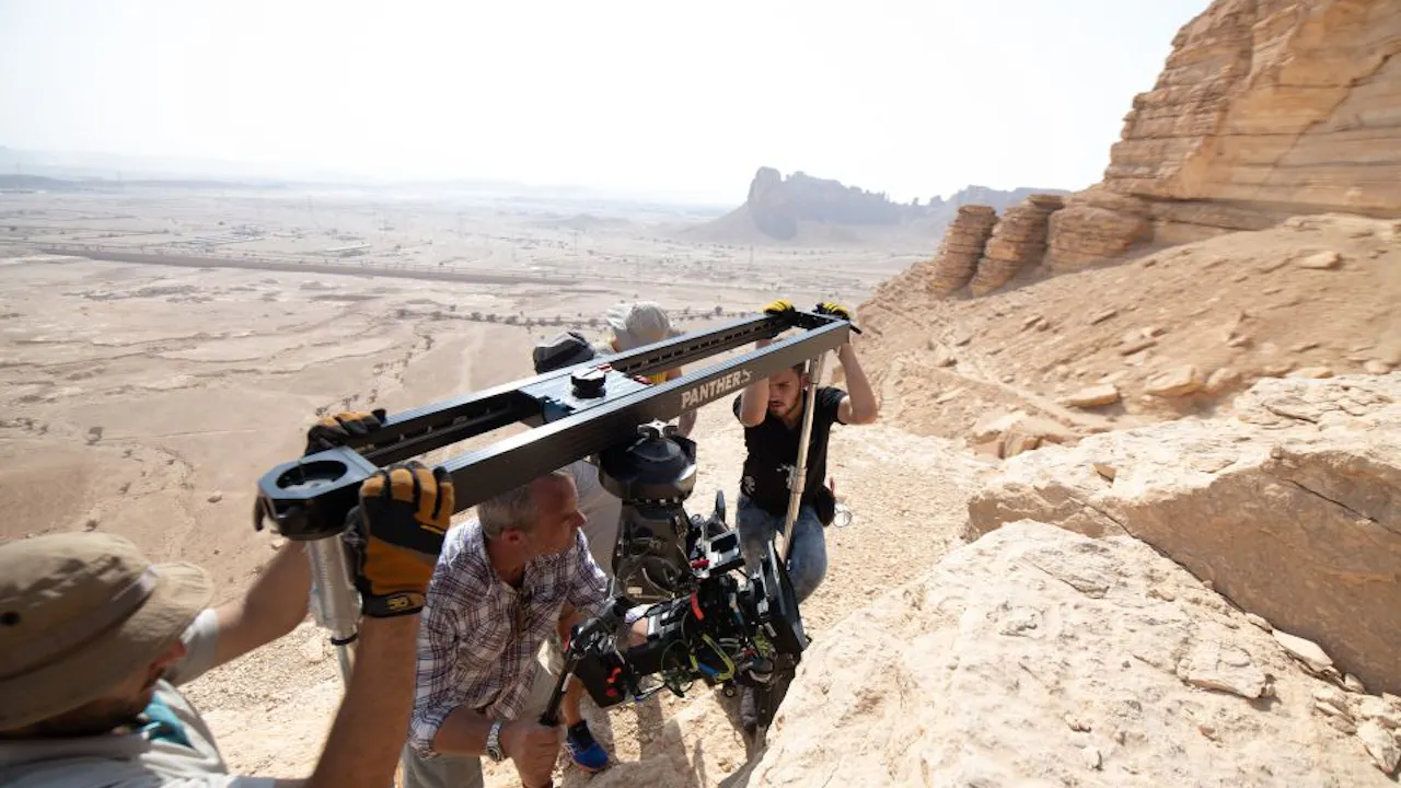 Riyadh : Edge of the World Day Trip with Dinner Location