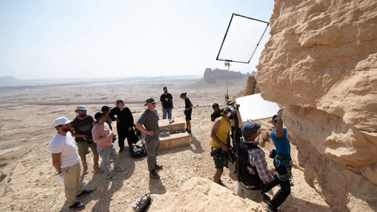 Riyadh : Edge of the World Day Trip with Dinner Category