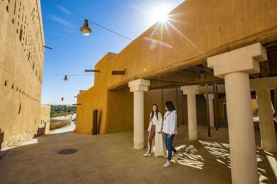 Riyadh : Diriyah Sightseeing Tour with Transfer Ticket