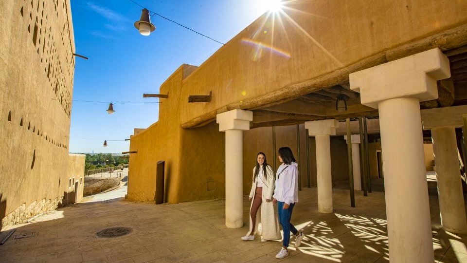 Riyadh : Diriyah Sightseeing Tour with Transfer Ticket