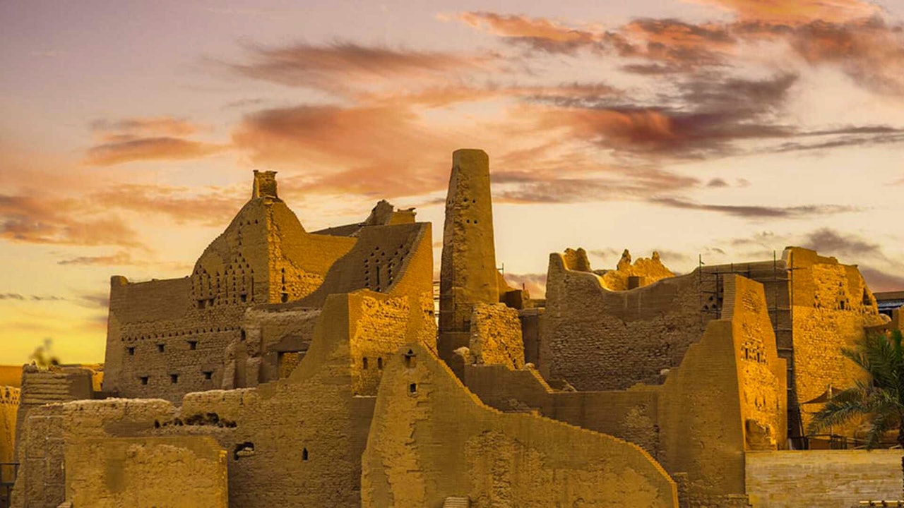 Riyadh : Diriyah Sightseeing Tour with Transfer