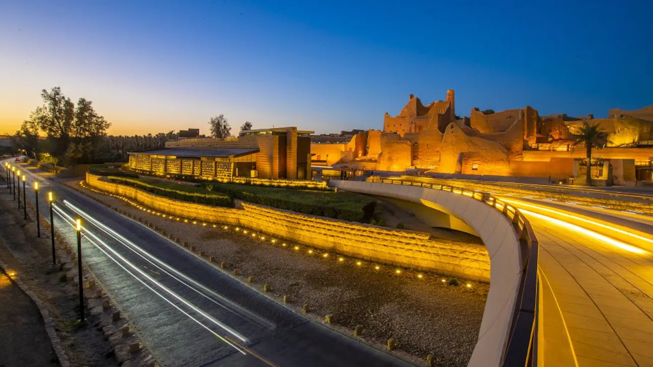 Riyadh : Diriyah Sightseeing Tour with Transfer