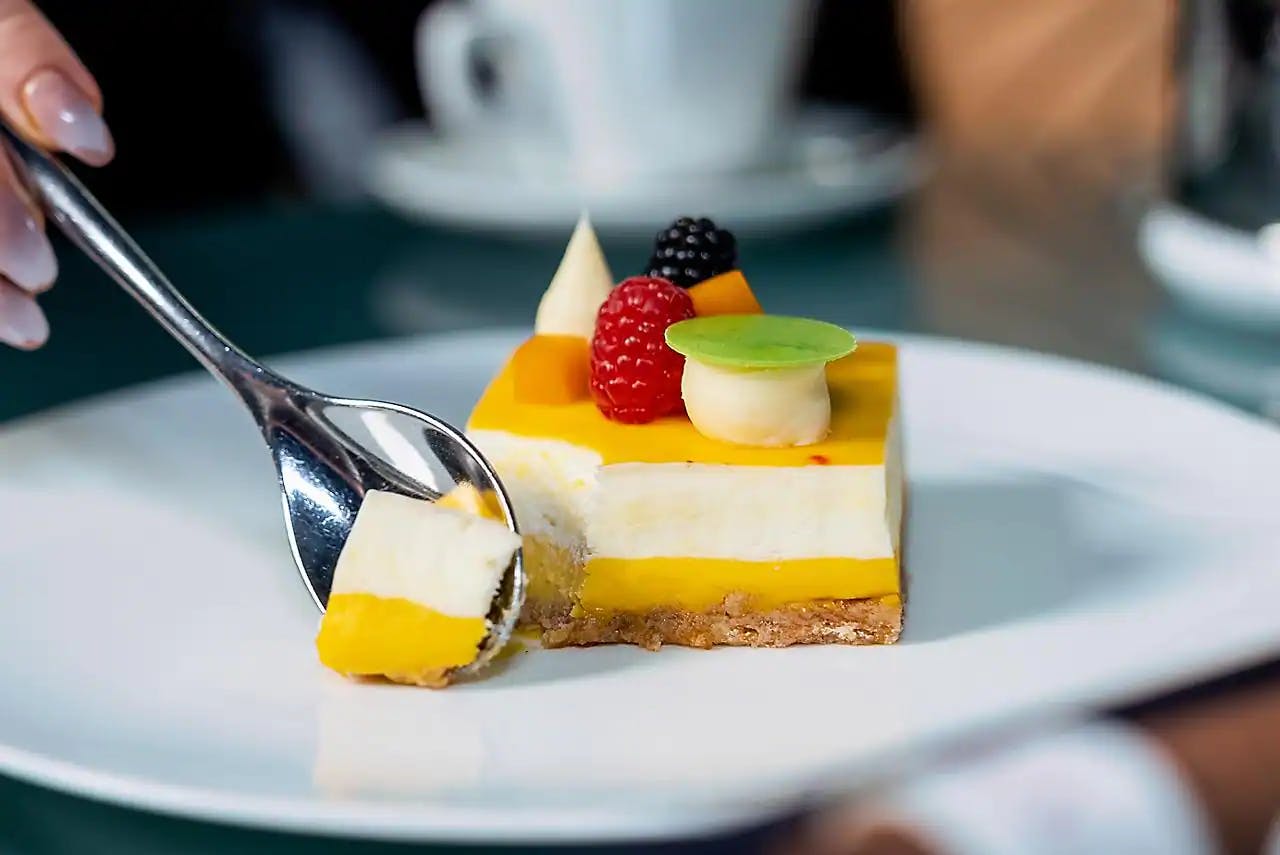 Riyadh Dining Experience at The Globe Restaurant with Transfers 