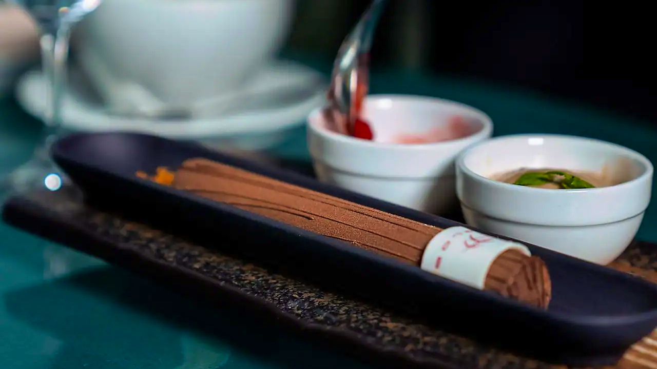 Riyadh Dining Experience at The Globe Restaurant with Transfers Thrillark