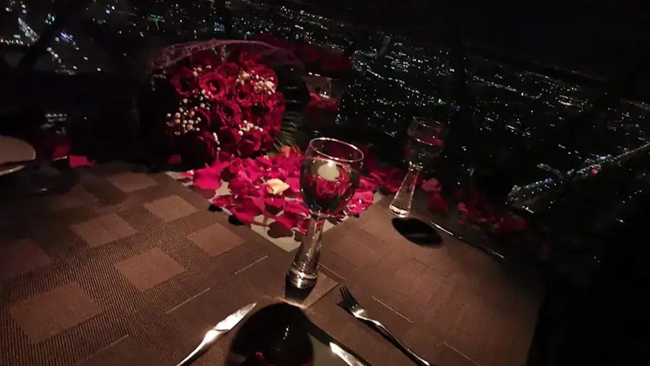 Riyadh Dining Experience at The Globe Restaurant with Transfers Location