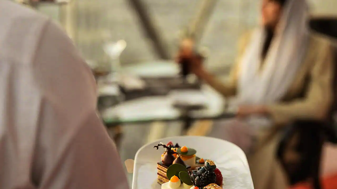 Riyadh Dining Experience at The Globe Restaurant with Transfers Review