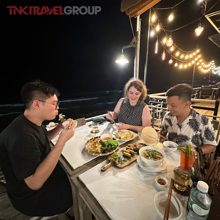 Mui Ne 2-Day Guided Beach Experience with Accommodation Ticket