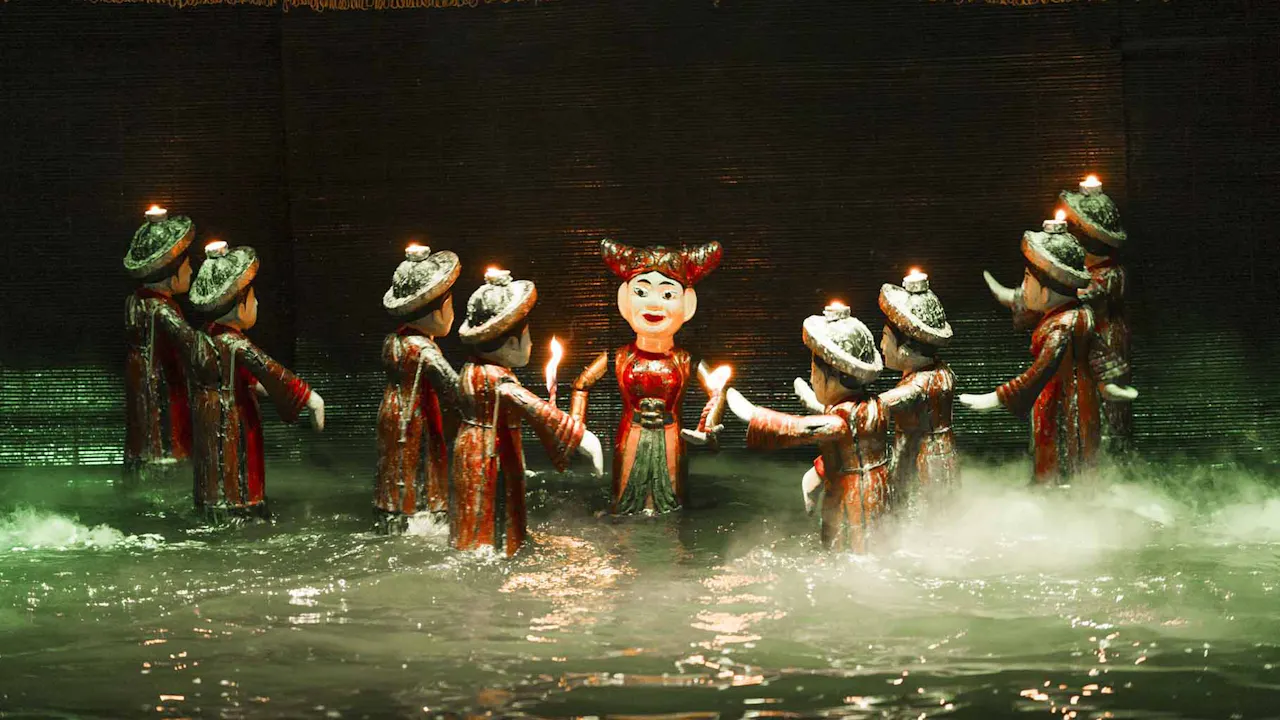 Saigon Cultural Evening Tour with Water Puppet Show & Dinner River Cruise Ticket