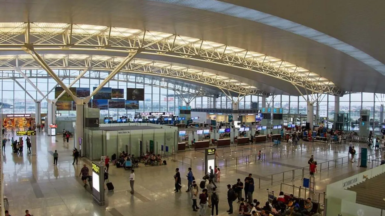 Fast Track Service at Hanoi Airport Price