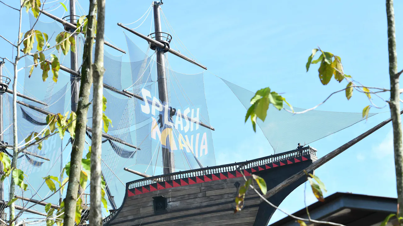 SplashMania Waterpark Discount