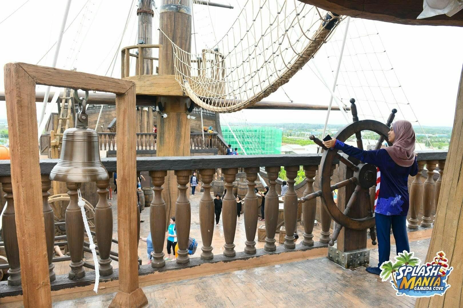 SplashMania Waterpark Review