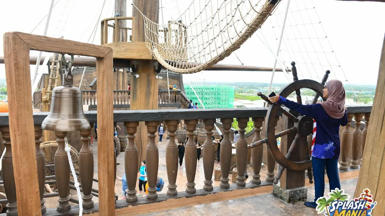 SplashMania Waterpark Review