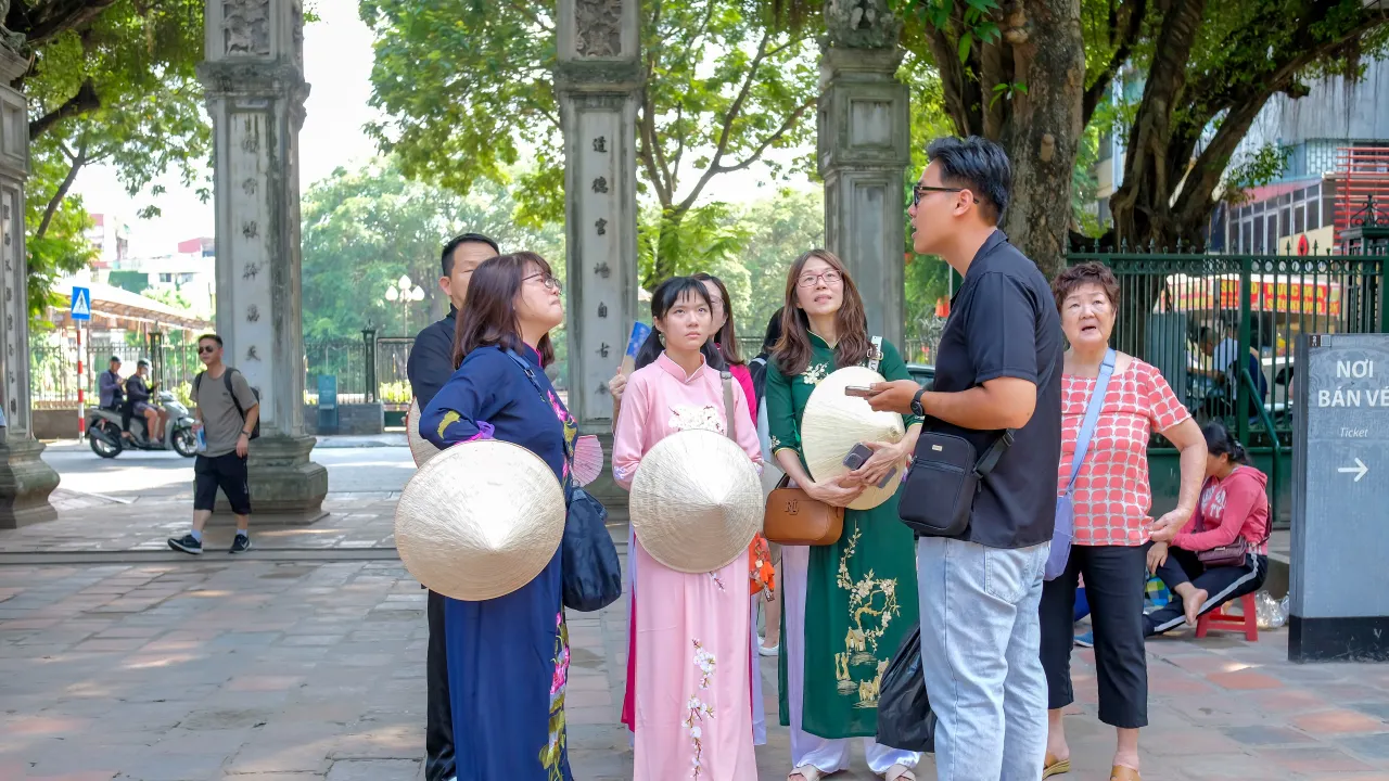 Hanoi: Full-Day City Tour and Water Puppet Show Location