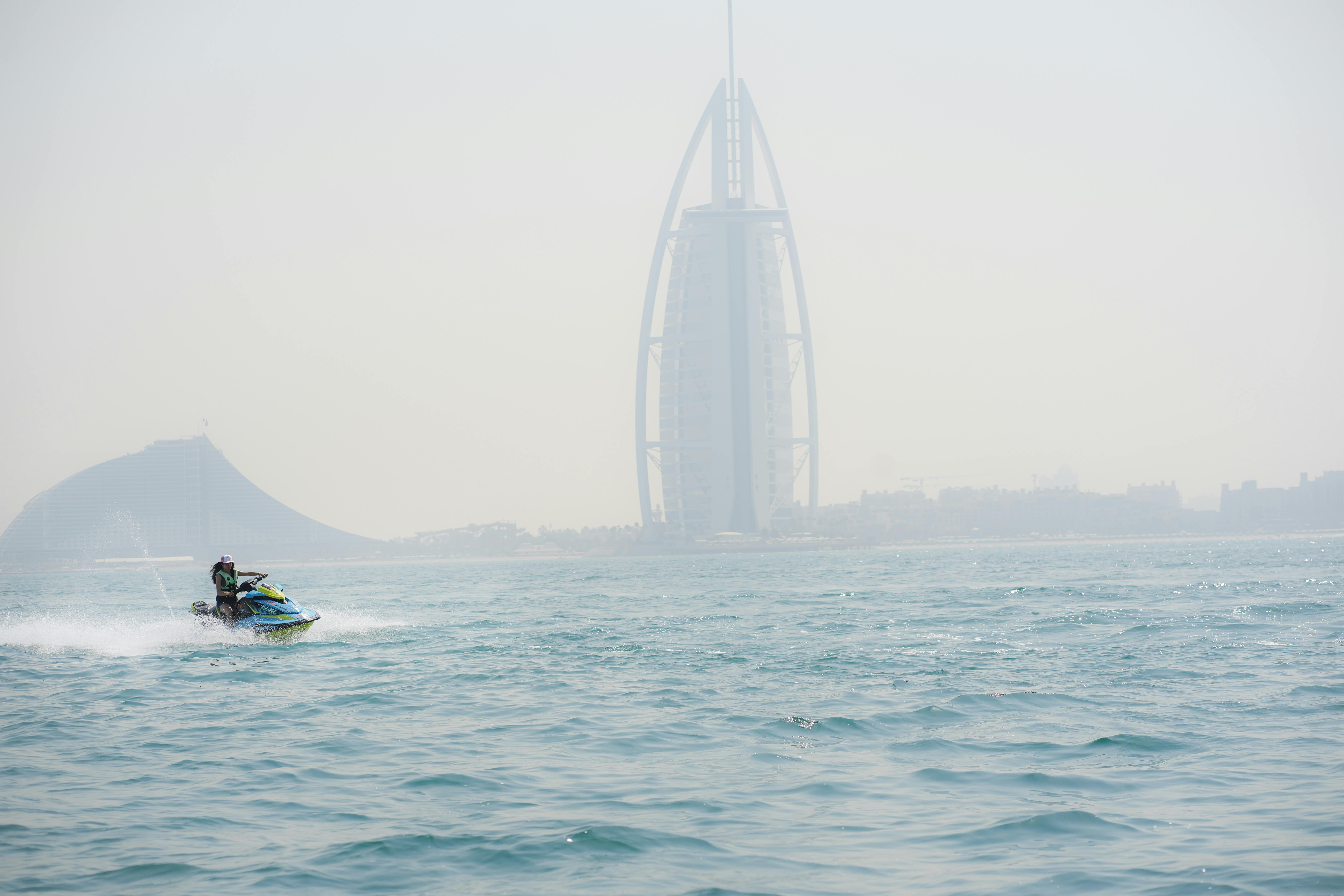 30 Min Dubai Jet Ski & Burj Al Arab View with English Breakfast 