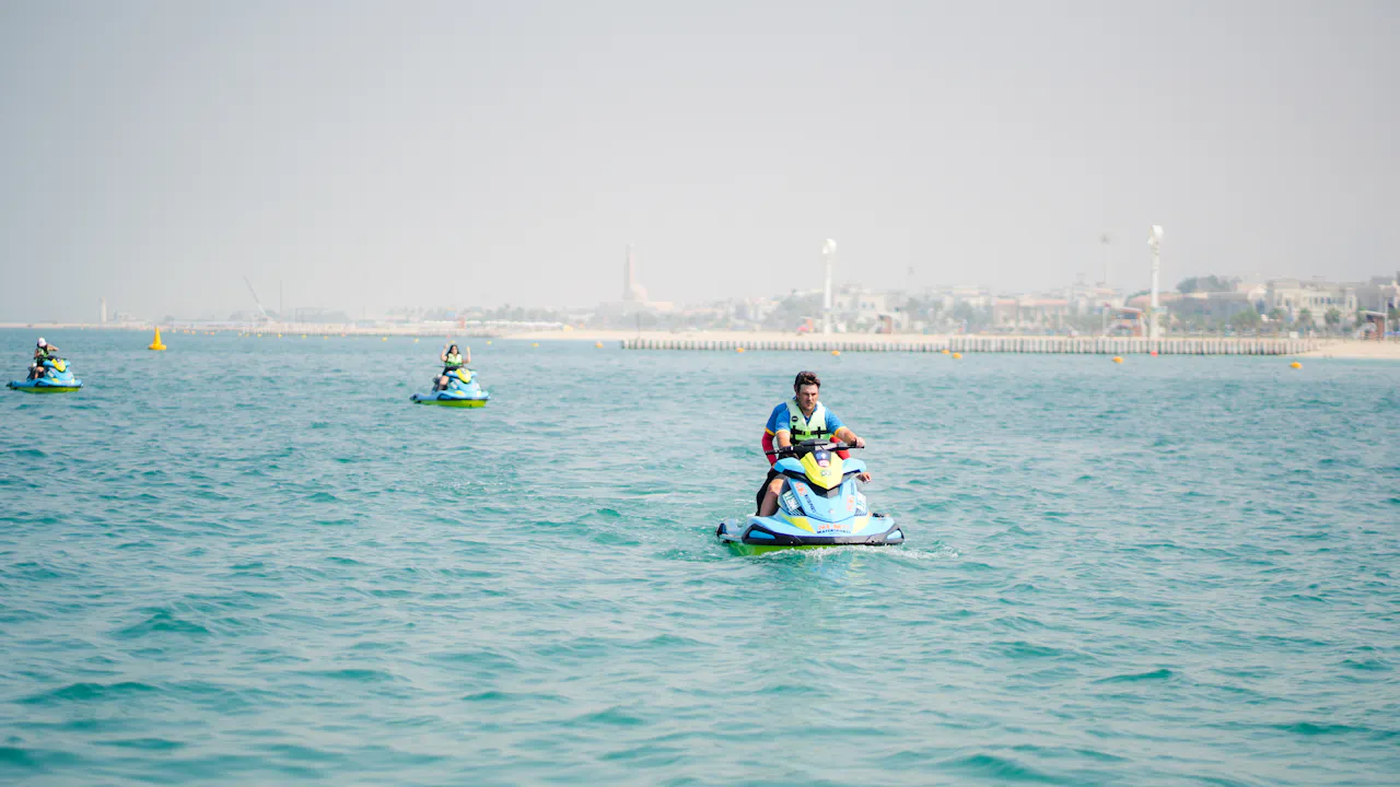 30 Min Dubai Jet Ski & Burj Al Arab View with English Breakfast Thrillark
