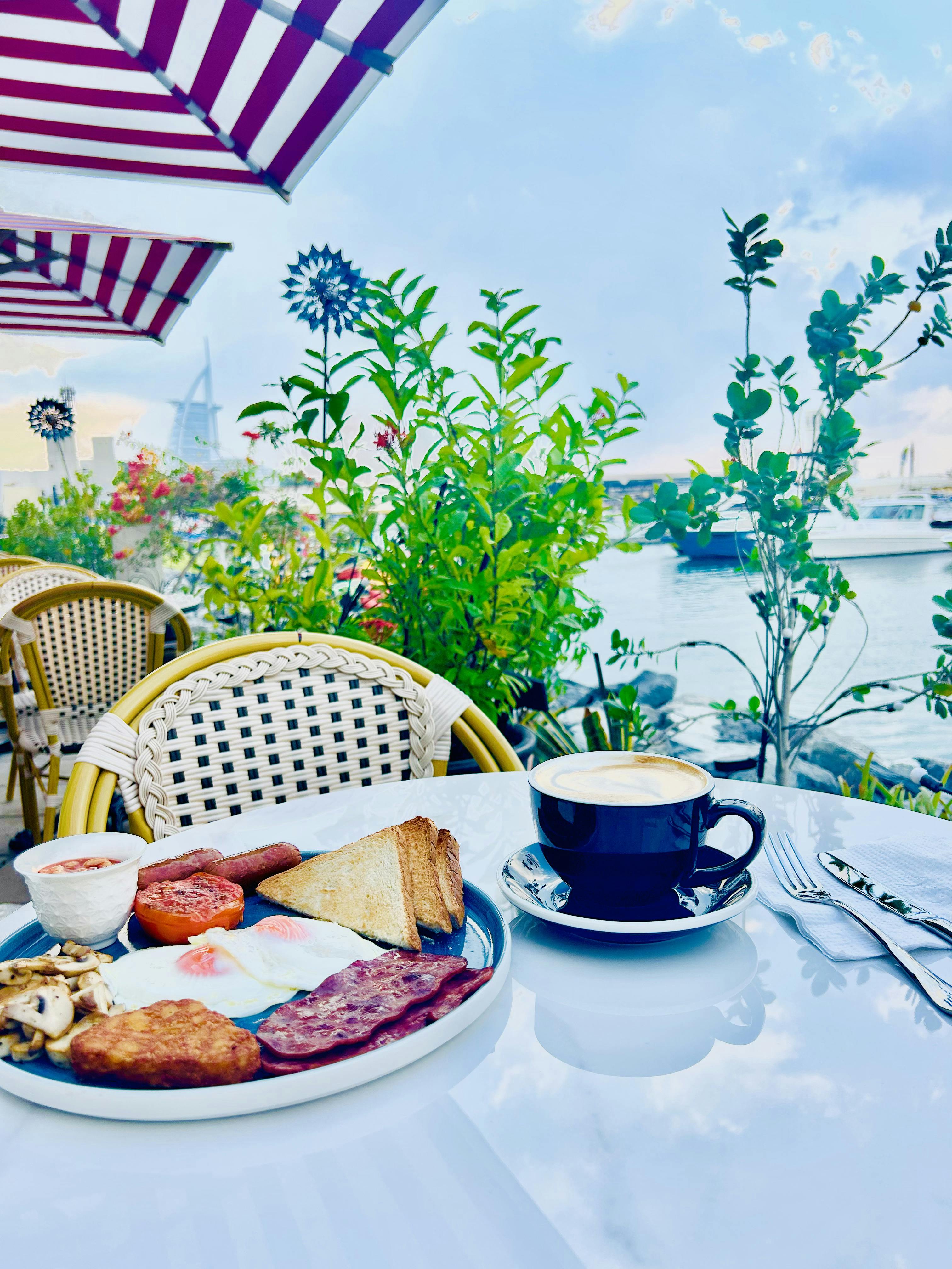 30 Min Dubai Jet Ski & Burj Al Arab View with English Breakfast 