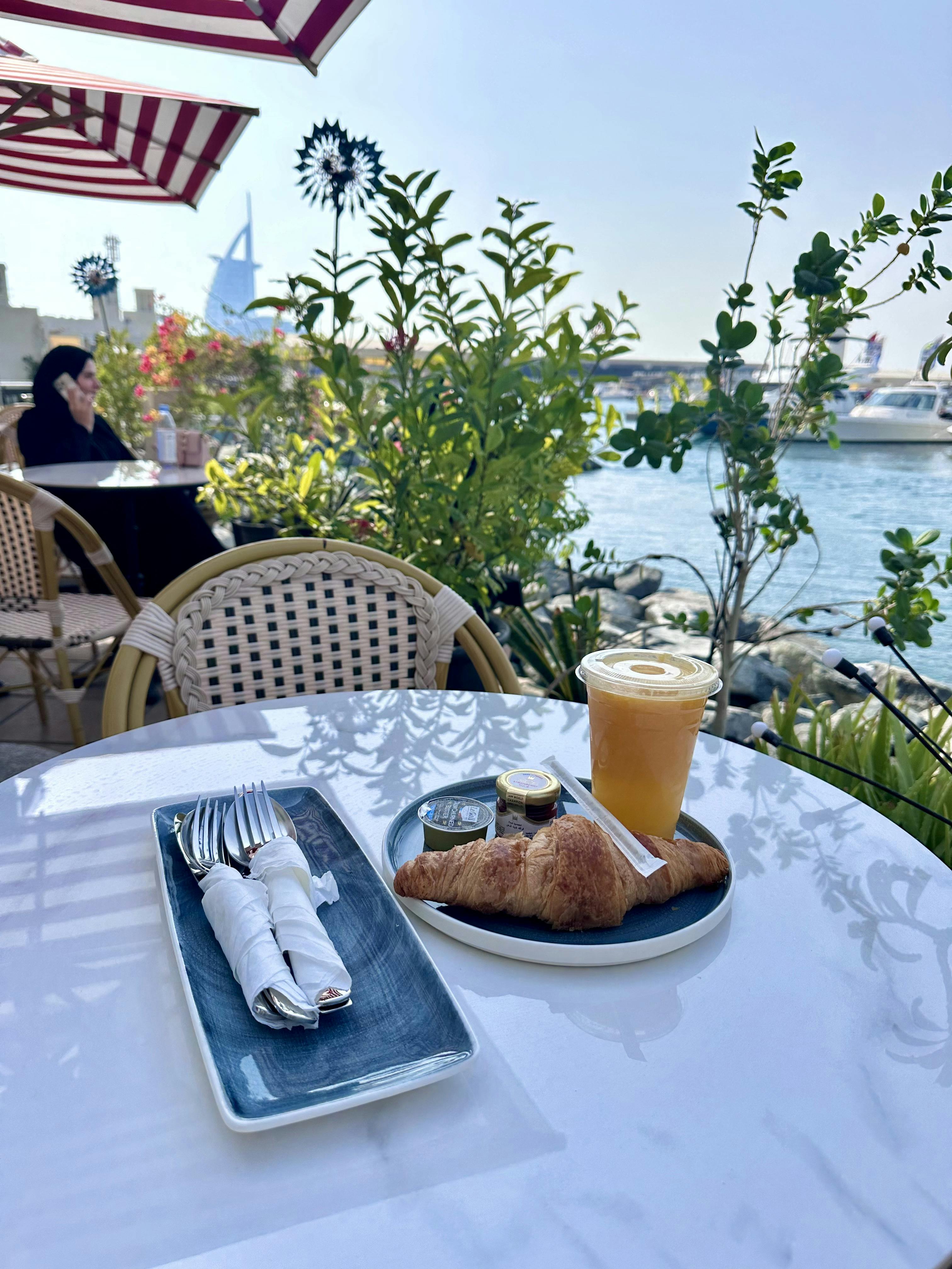 30 Min Dubai Jet Ski & Burj Al Arab View with English Breakfast 